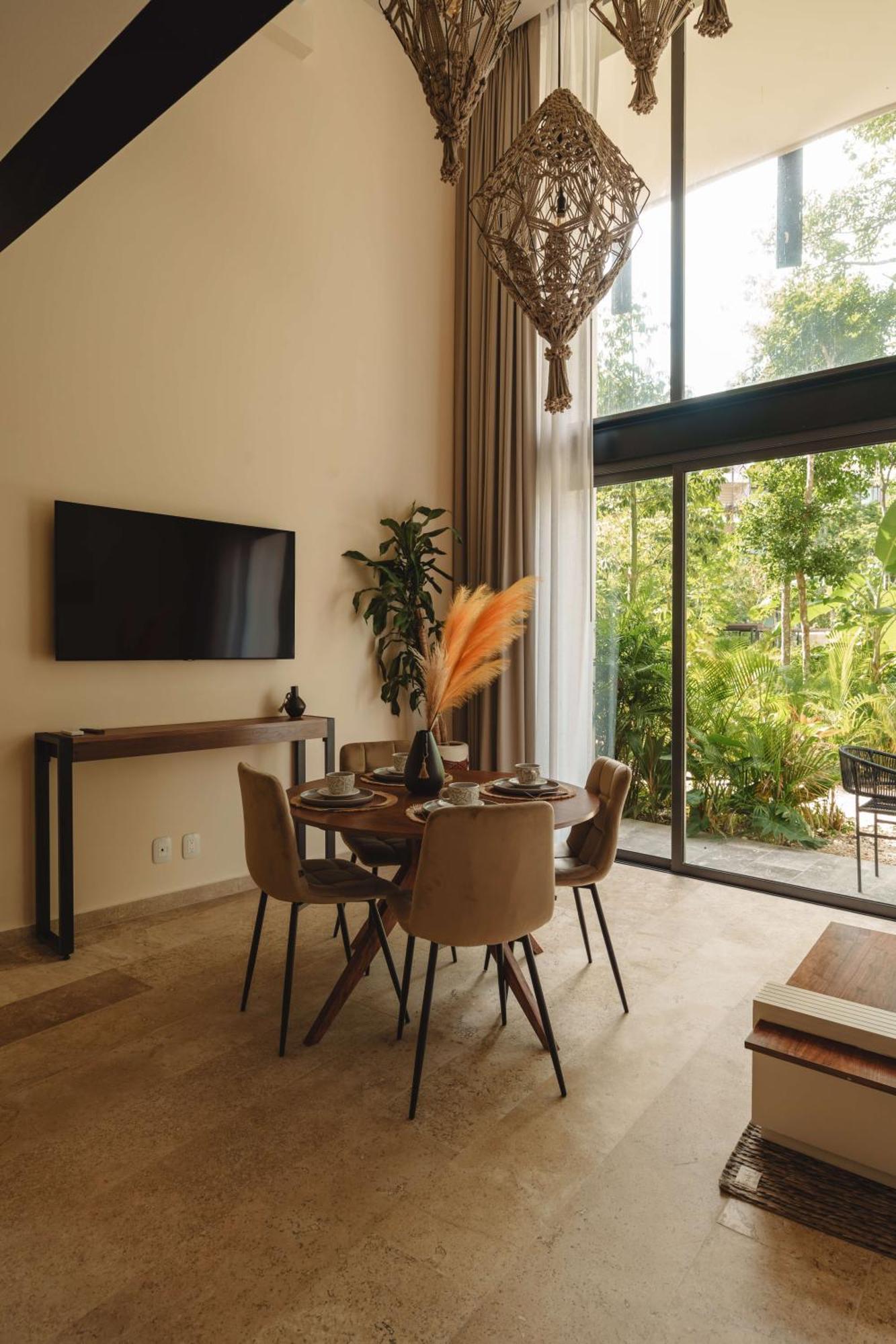 Jungle Loft With Gym, Pools And Rooftop Terrace